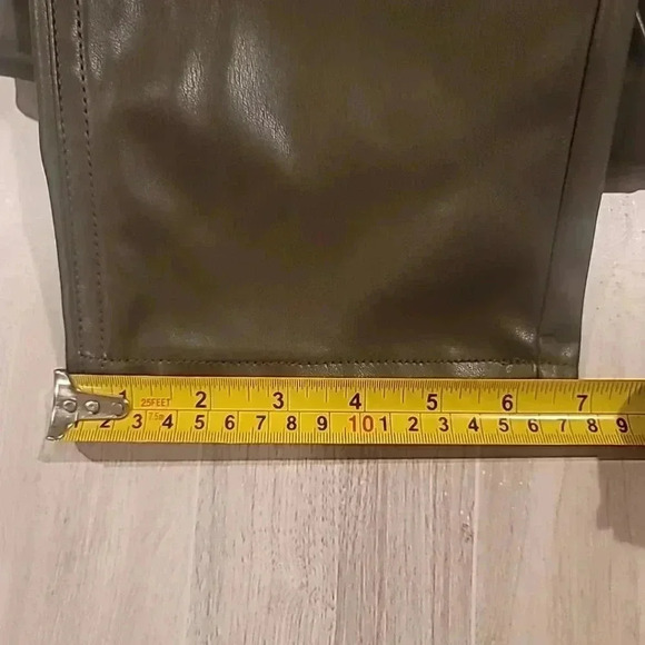 BCBGeneration Women Faux Leather Pant Straight Leg Size LARGE Olive Pockets EUC. - Picture 10 of 10